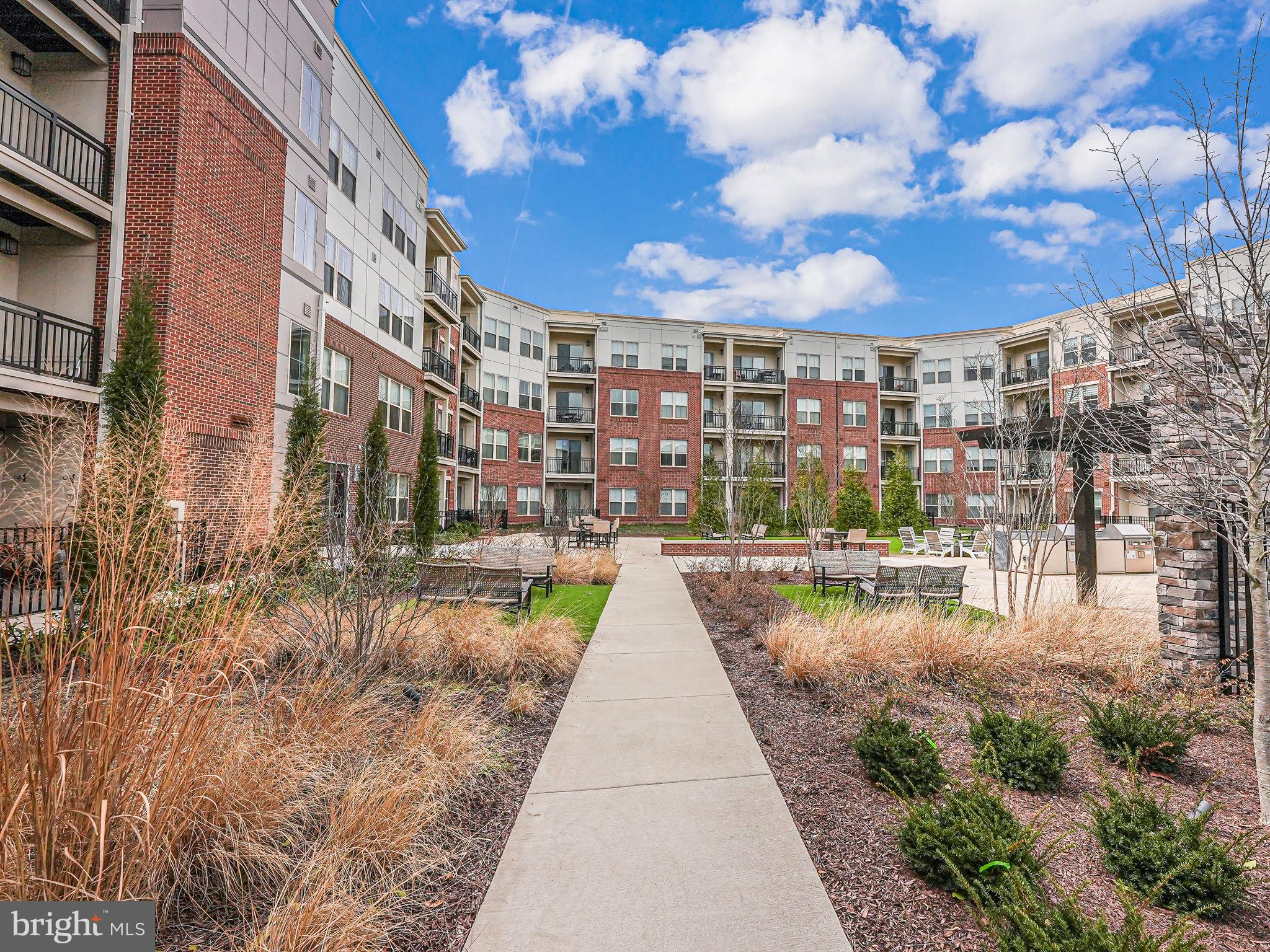 10755 Fairgrounds Dr #111