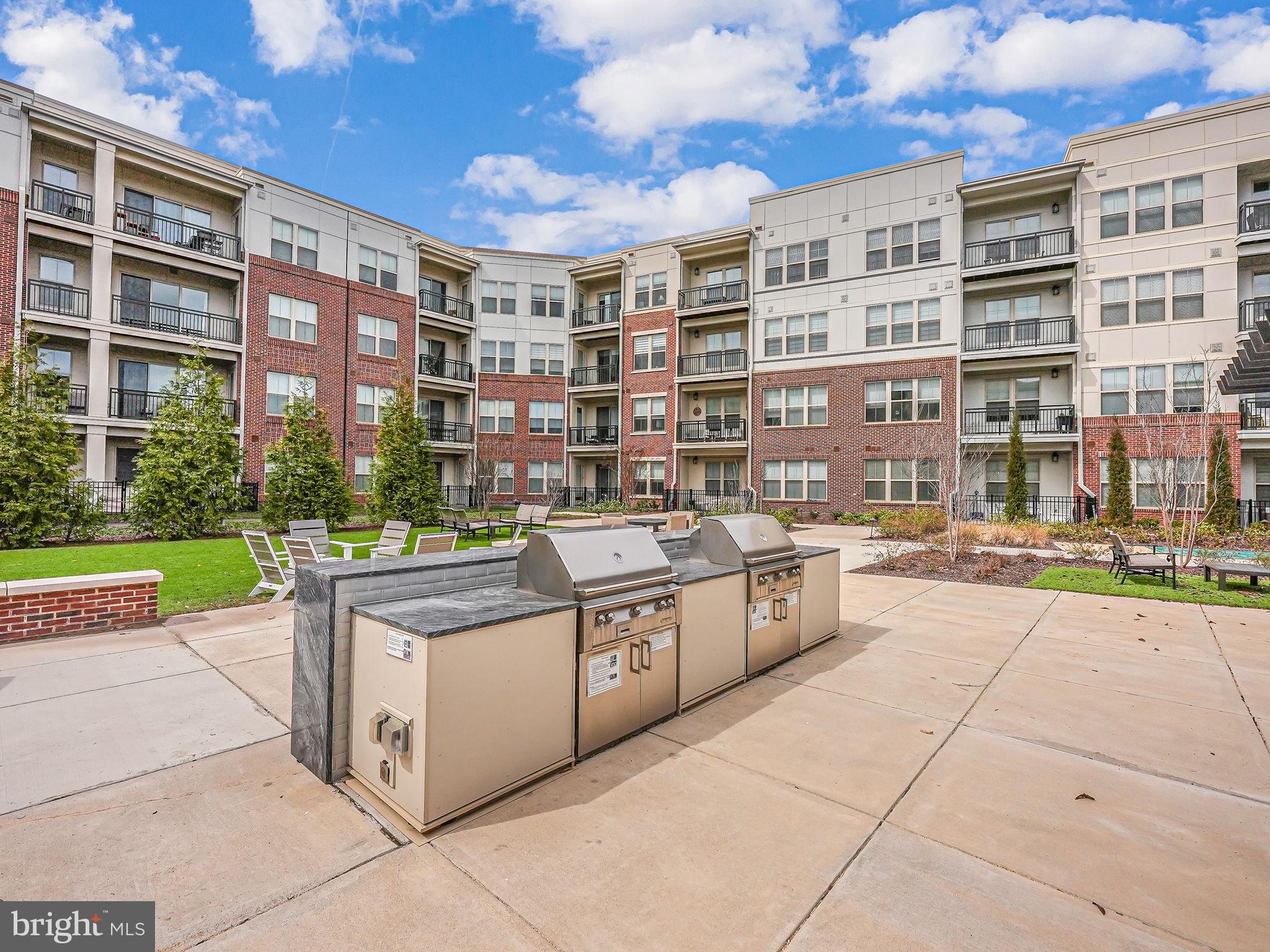 10755 Fairgrounds Dr #111