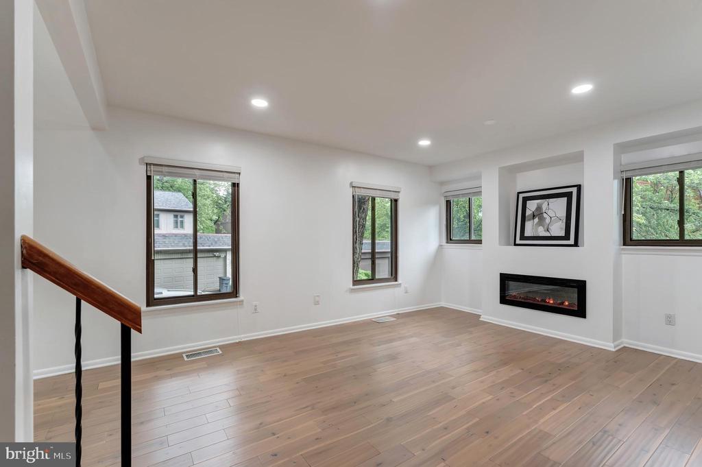 3607 Devilwood Ct