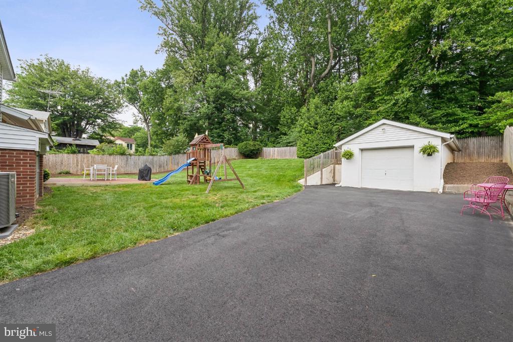 3508 Brookwood Dr