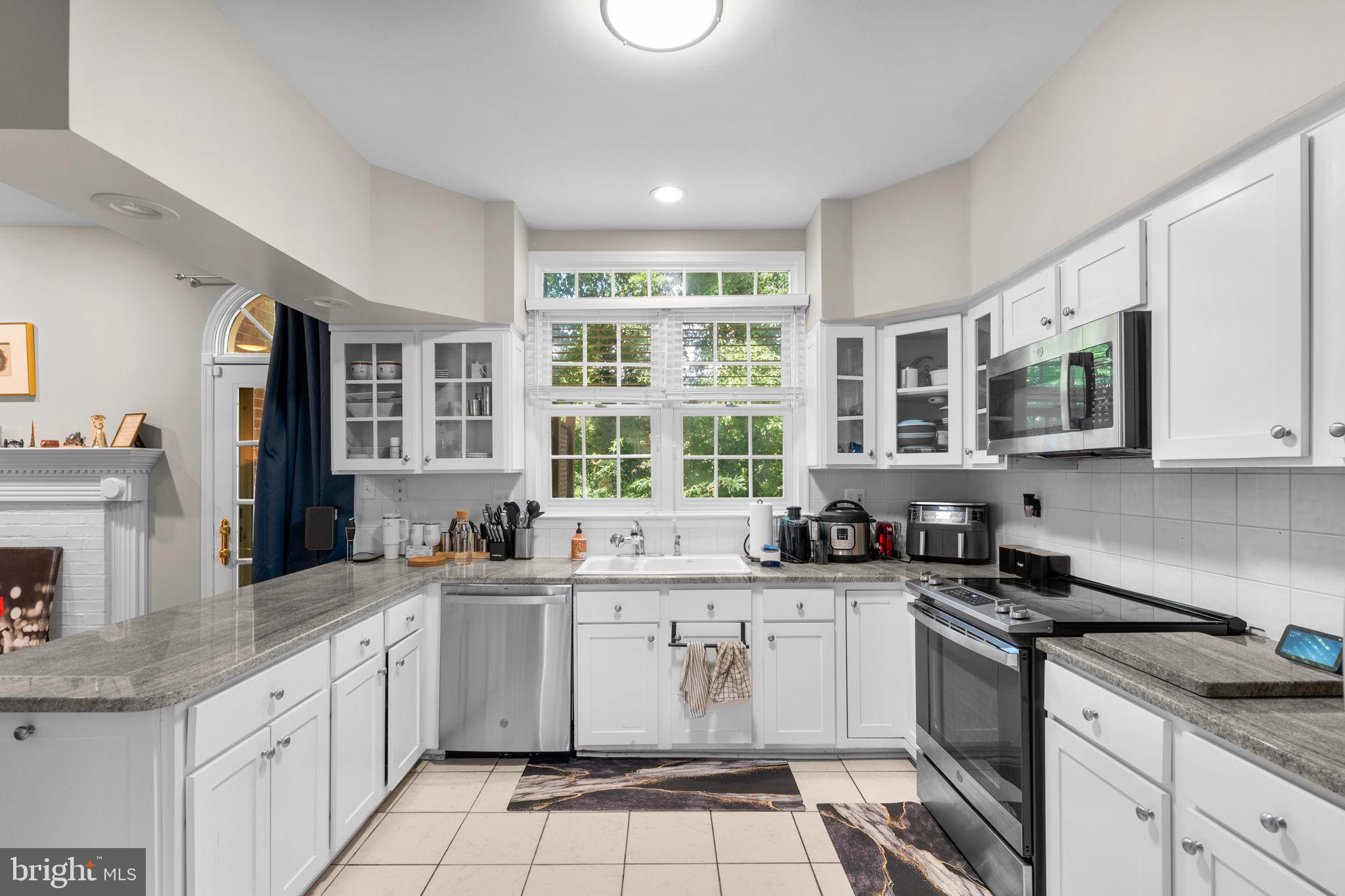 10241 ASPEN WILLOW DRIVE