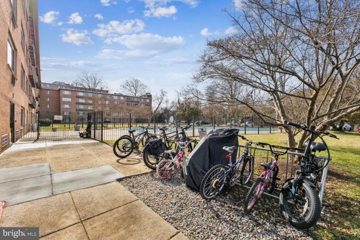 10570 MAIN STREET 202