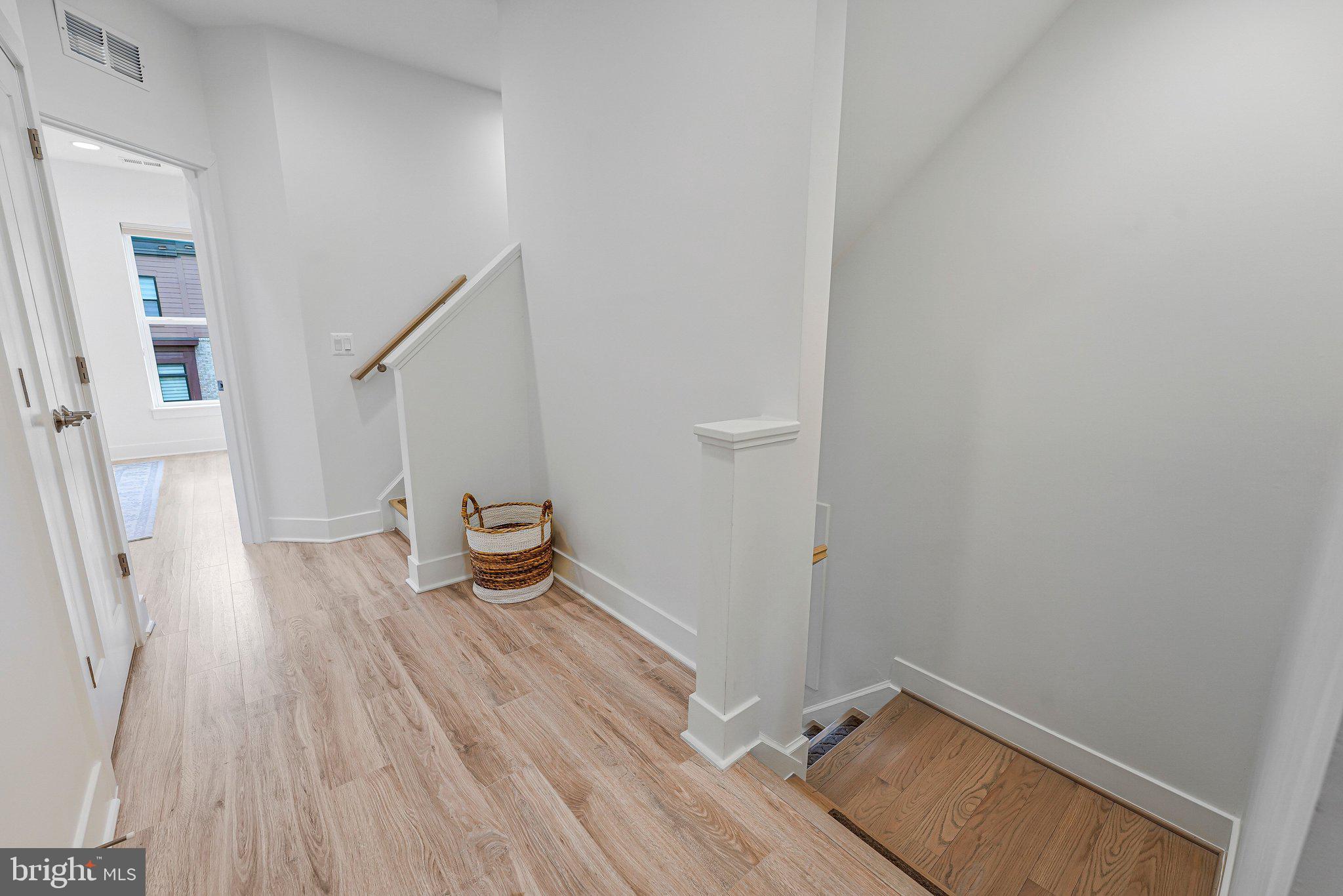 3548 SUTTON HEIGHTS CIRCLE