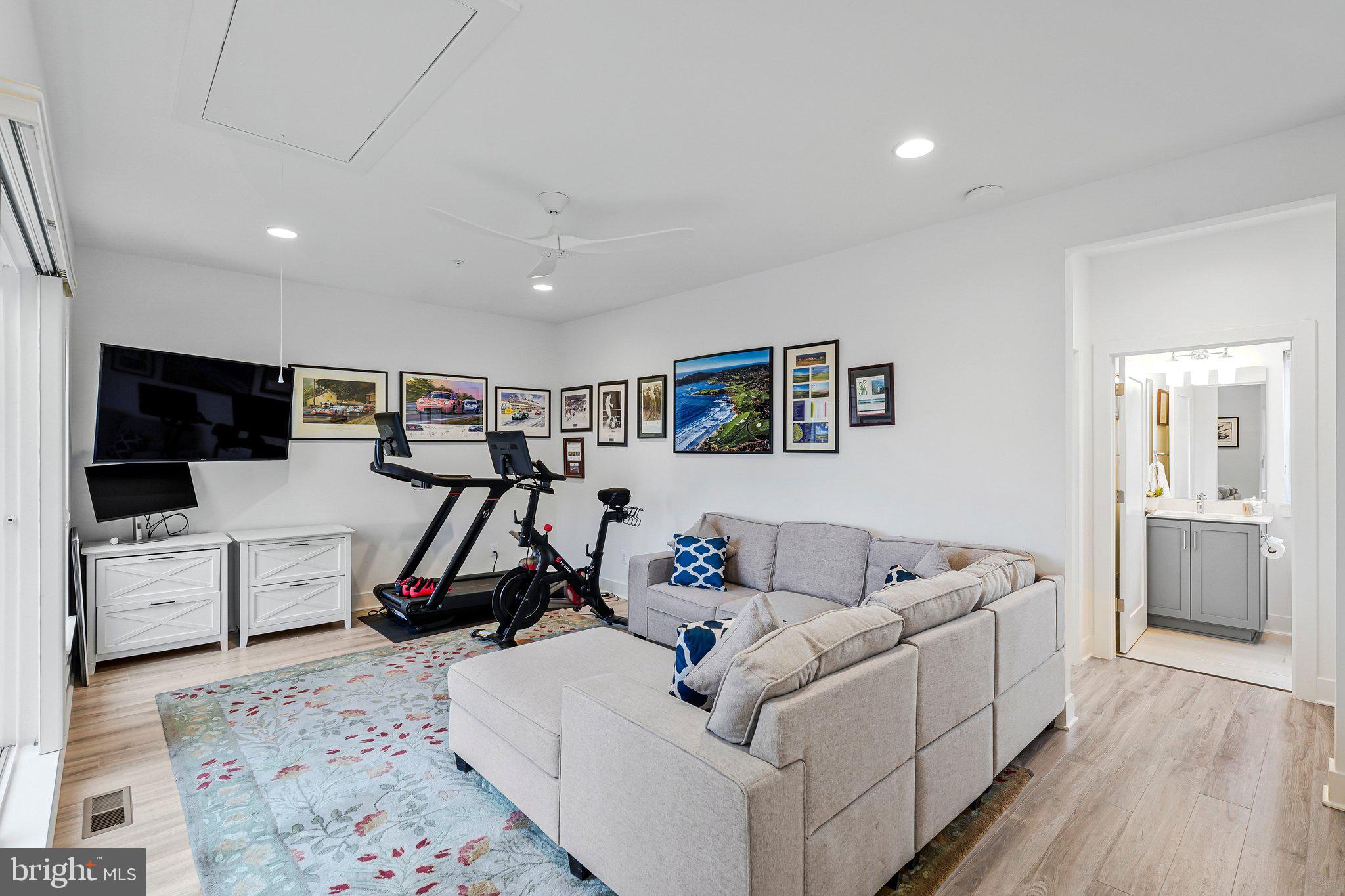 3548 SUTTON HEIGHTS CIRCLE