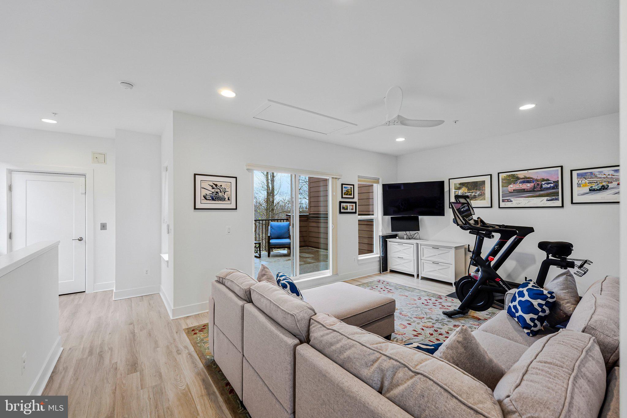 3548 SUTTON HEIGHTS CIRCLE