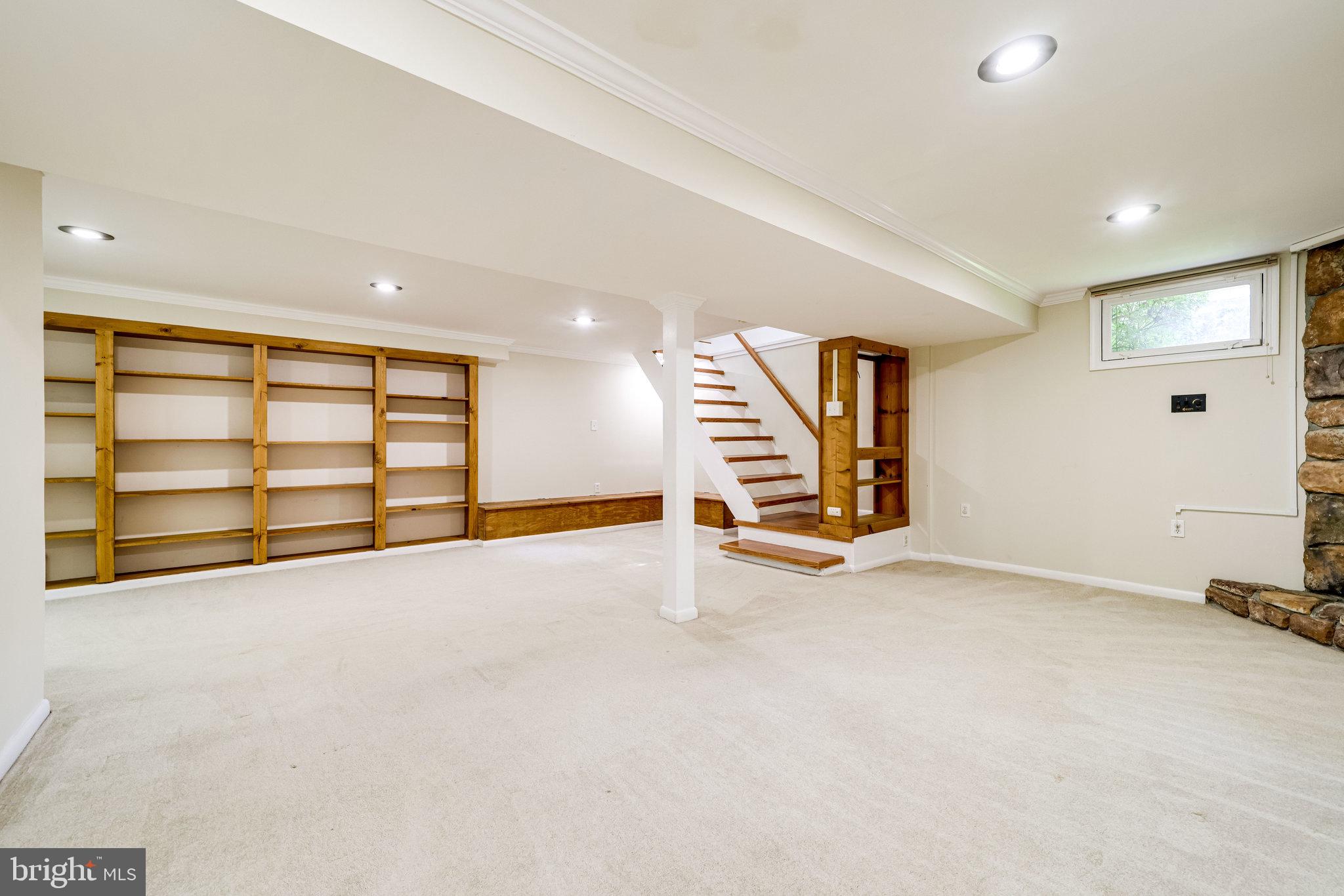 4038 MAPLE STREET