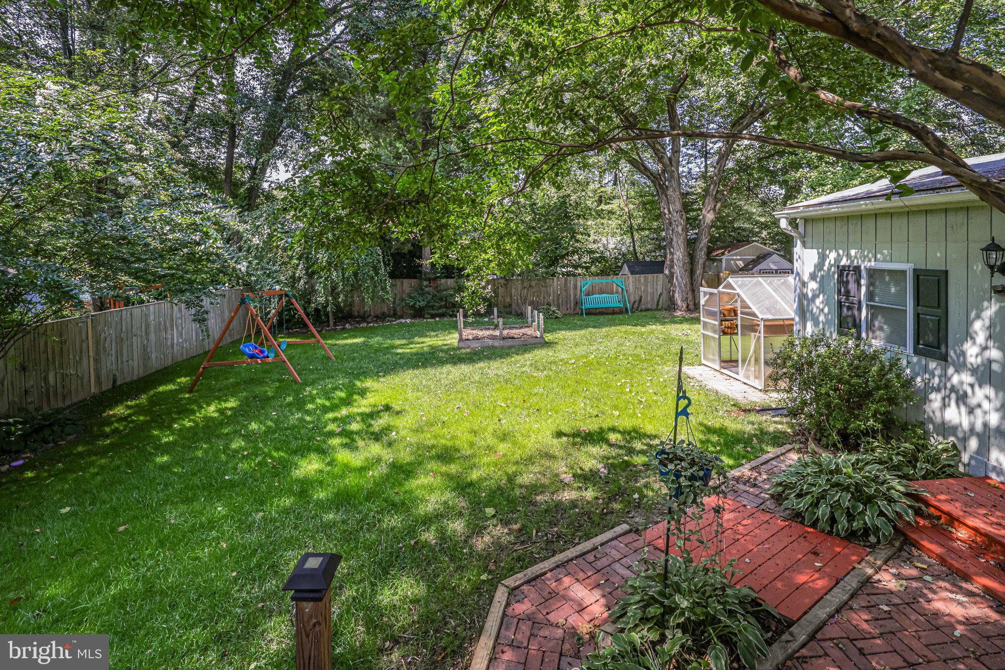 4038 MAPLE STREET