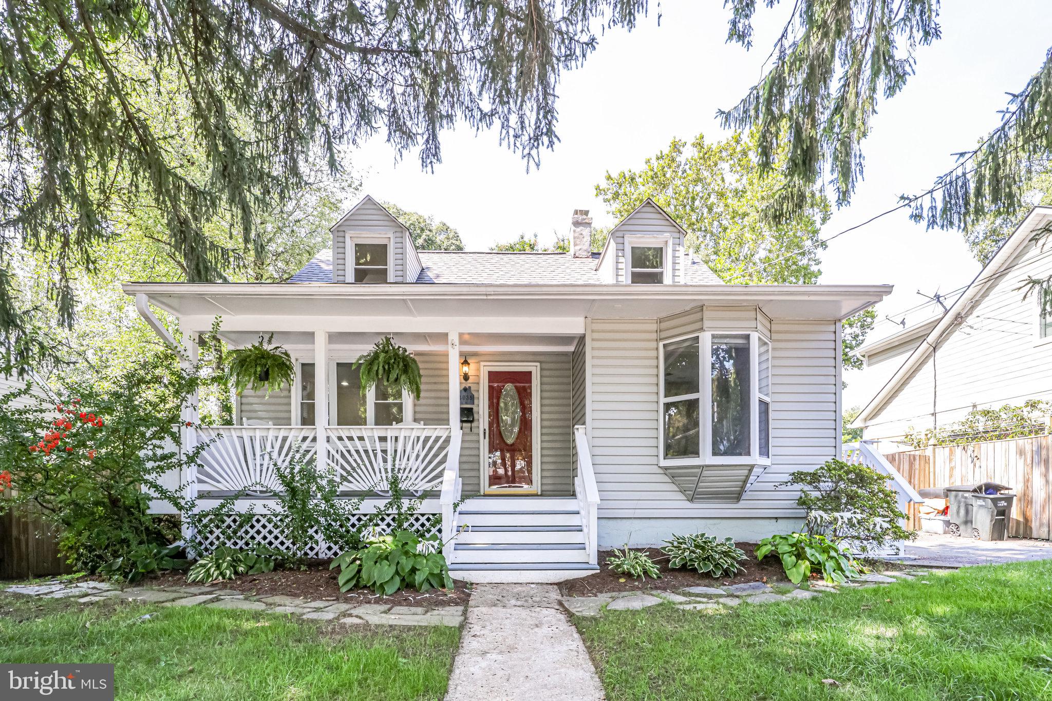 4038 MAPLE STREET