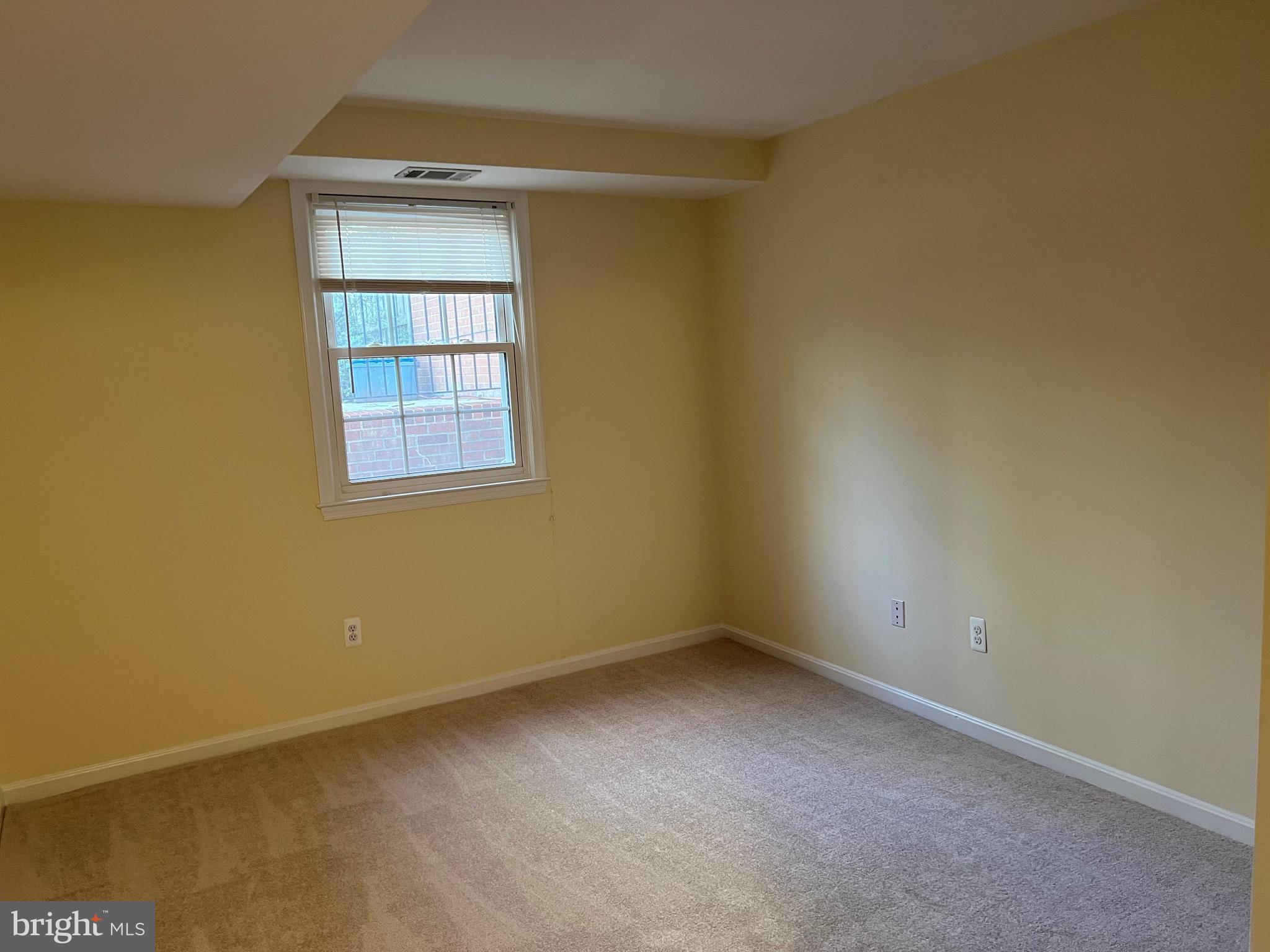 3225 DUNSTER COURT