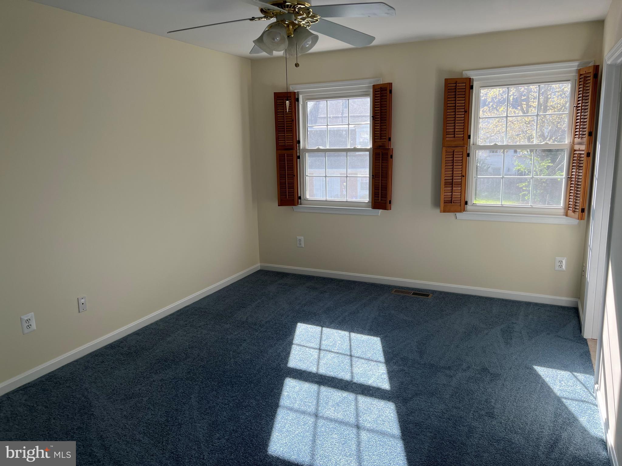 3225 DUNSTER COURT