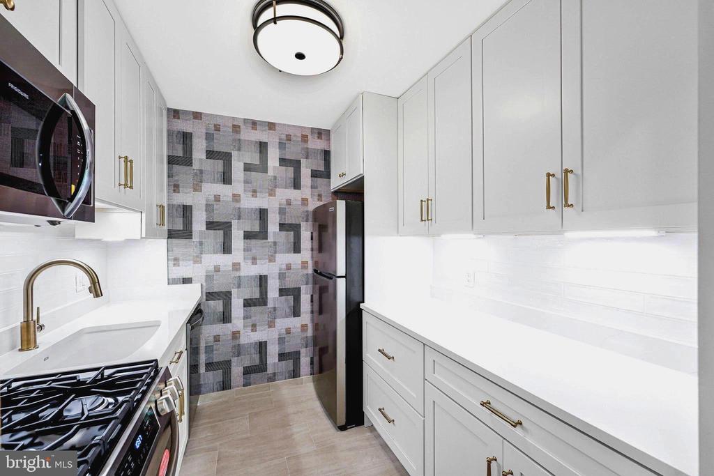 10167 FAIR WOODS DRIVE 308