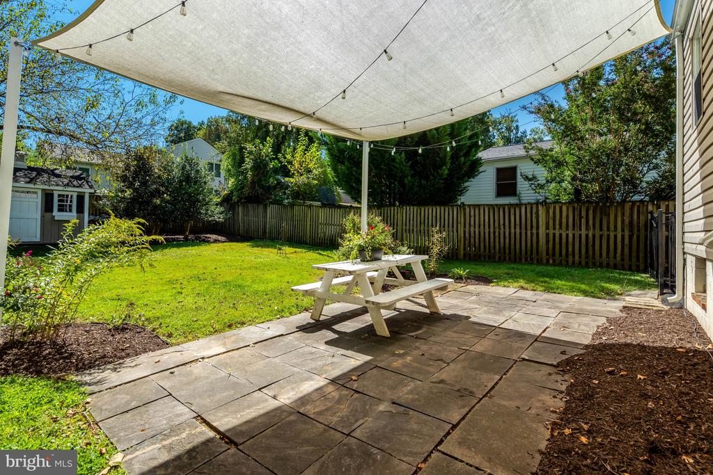 4029 WOODLAND DRIVE