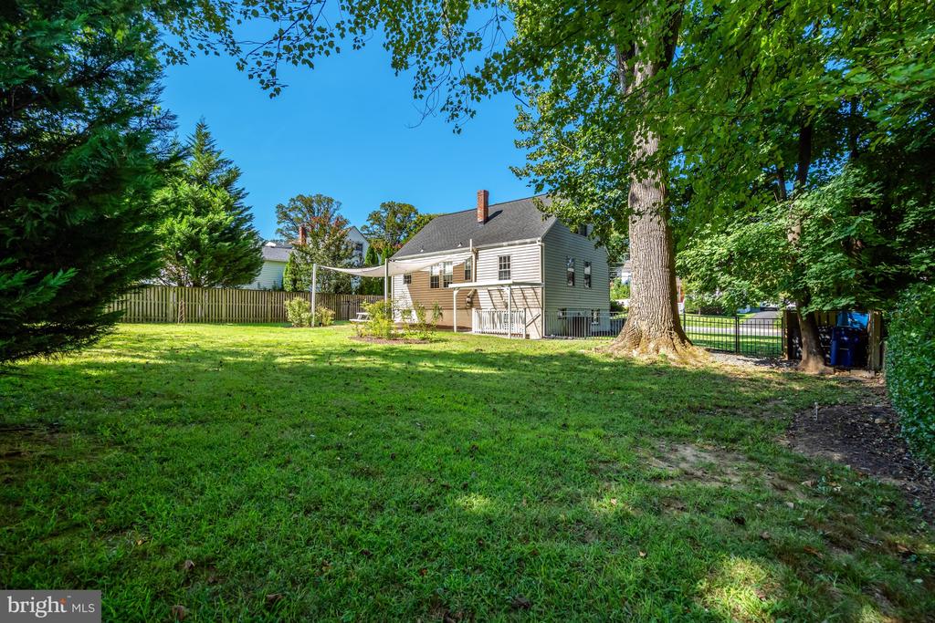 4029 WOODLAND DRIVE