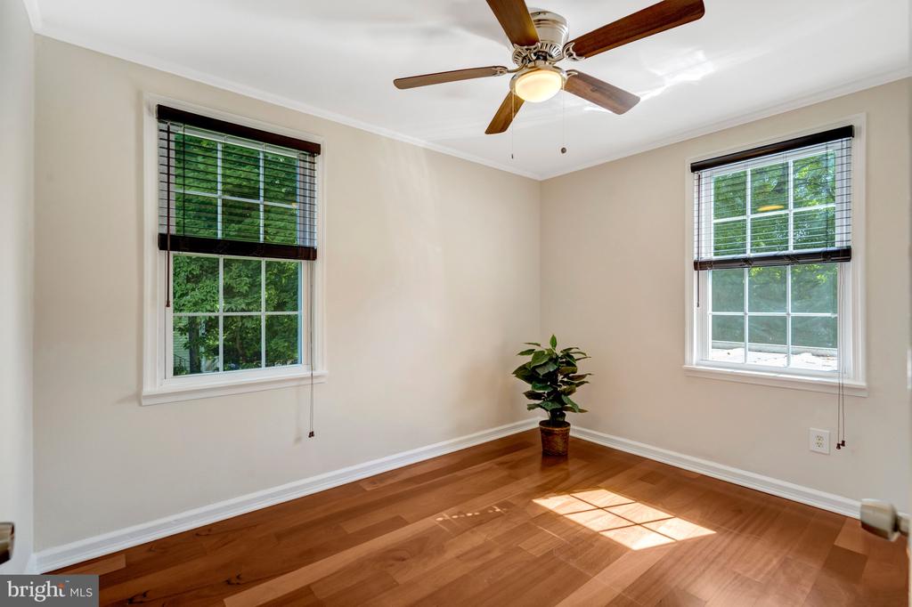4029 WOODLAND DRIVE