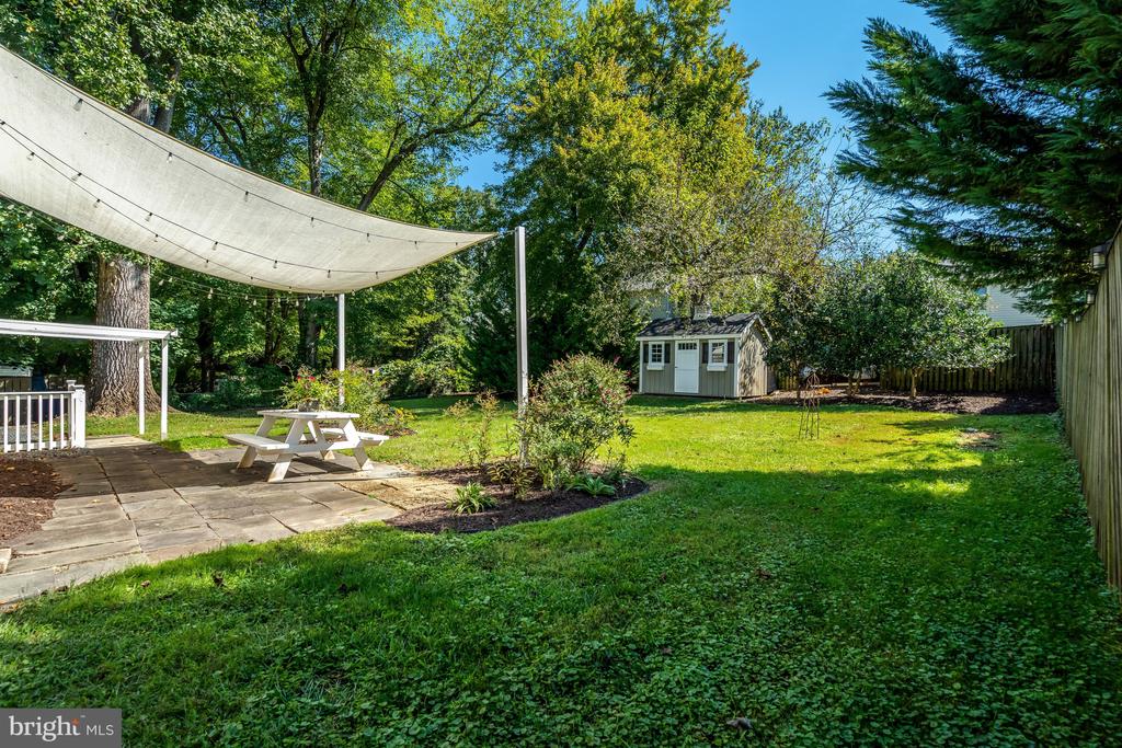 4029 WOODLAND DRIVE