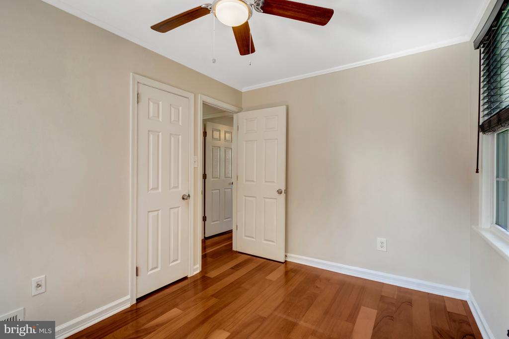 4029 WOODLAND DRIVE
