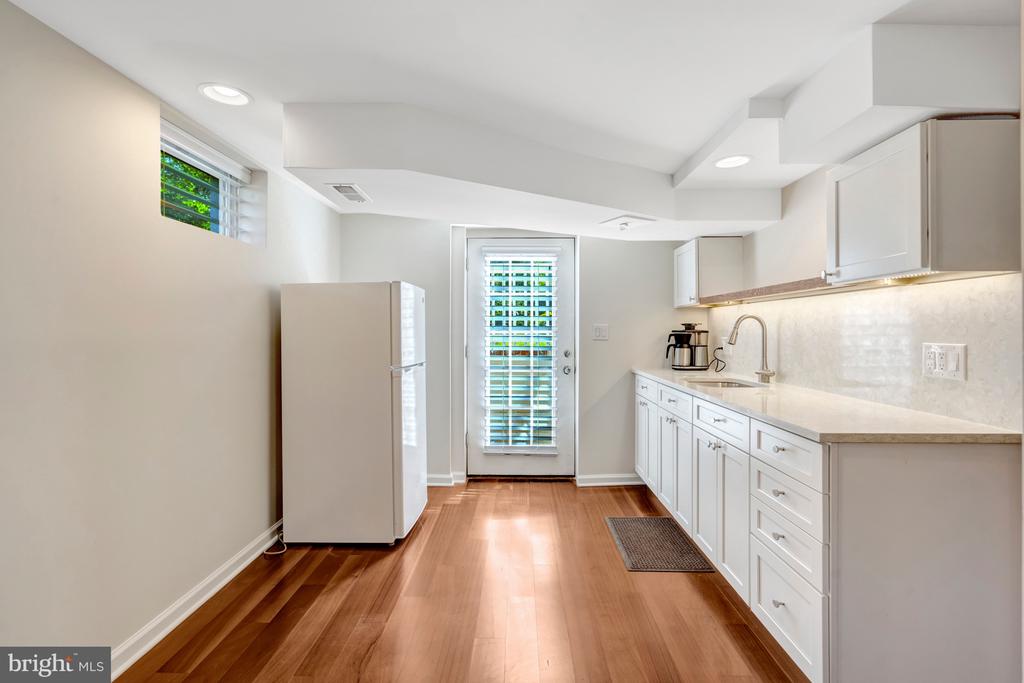 4029 WOODLAND DRIVE