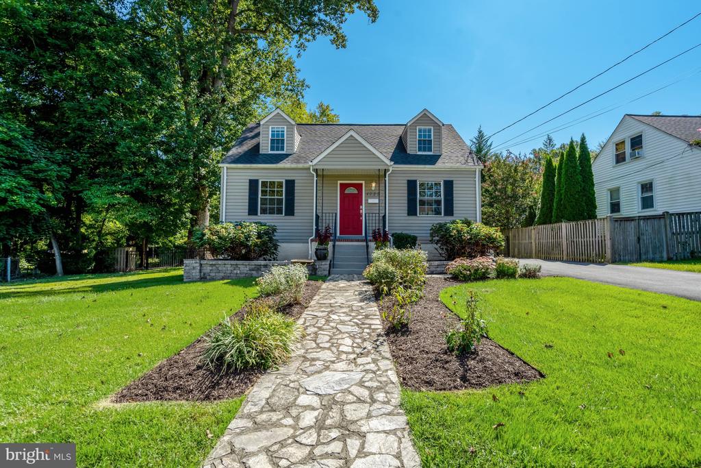 4029 WOODLAND DRIVE