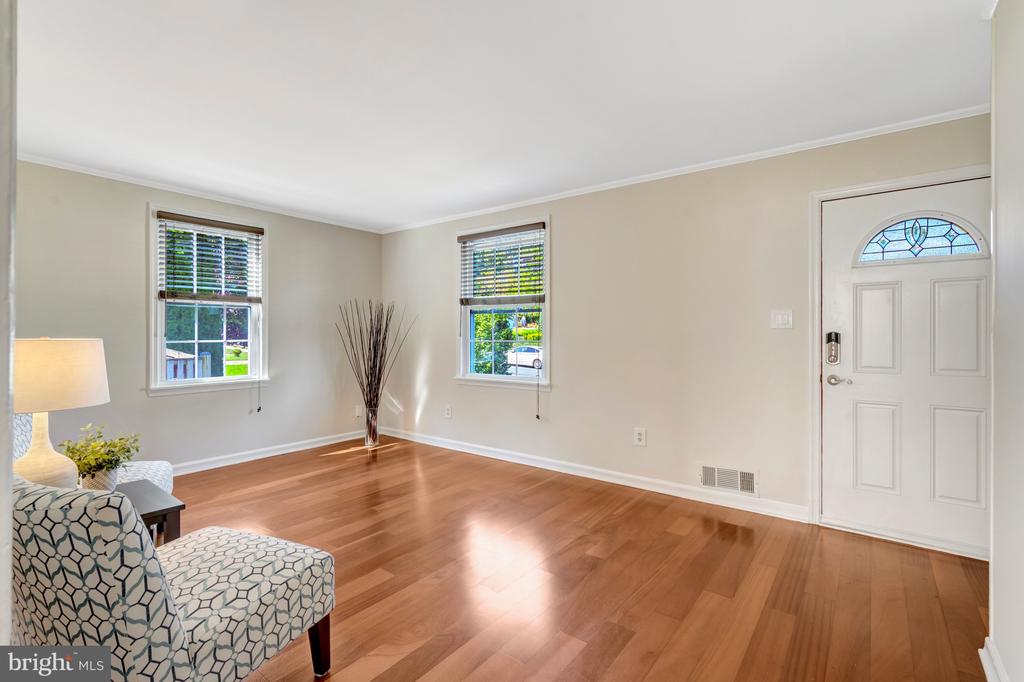 4029 WOODLAND DRIVE