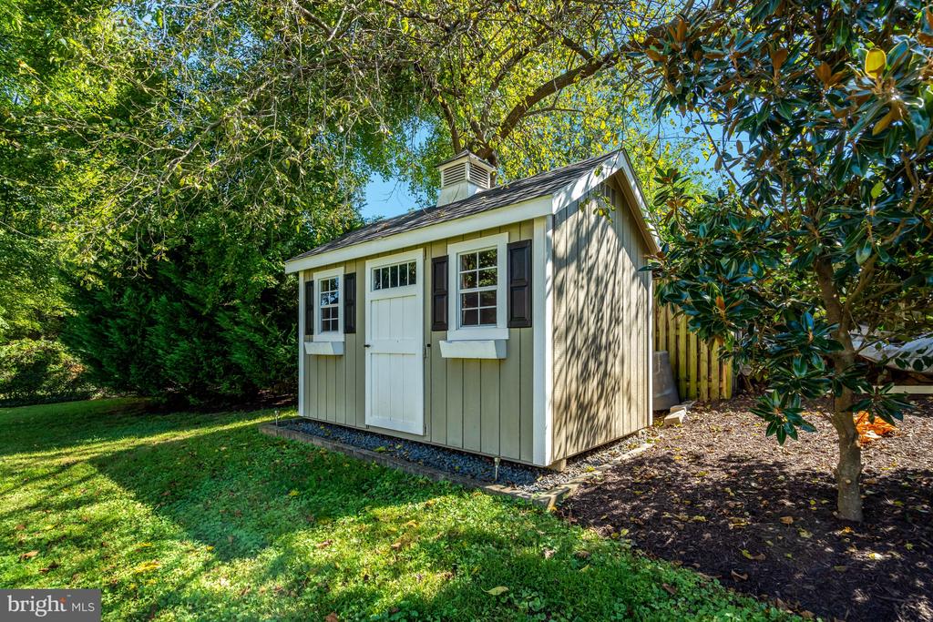 4029 WOODLAND DRIVE