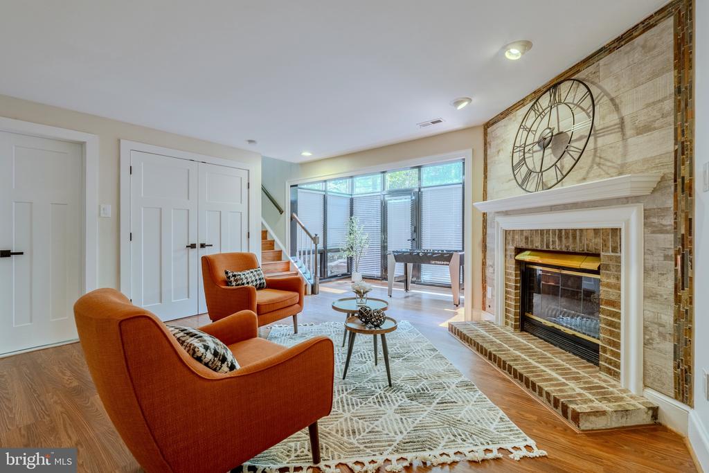 10449 BRECKINRIDGE LANE