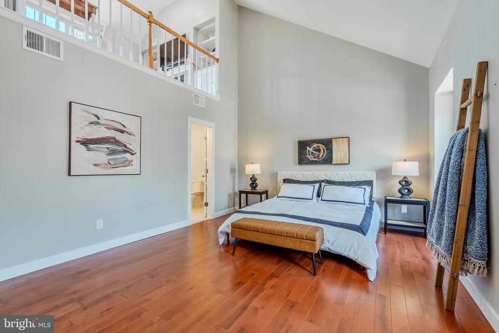10449 BRECKINRIDGE LANE