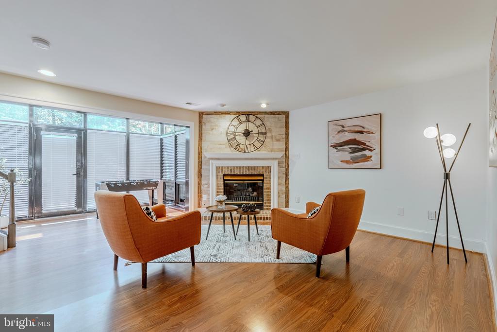10449 BRECKINRIDGE LANE