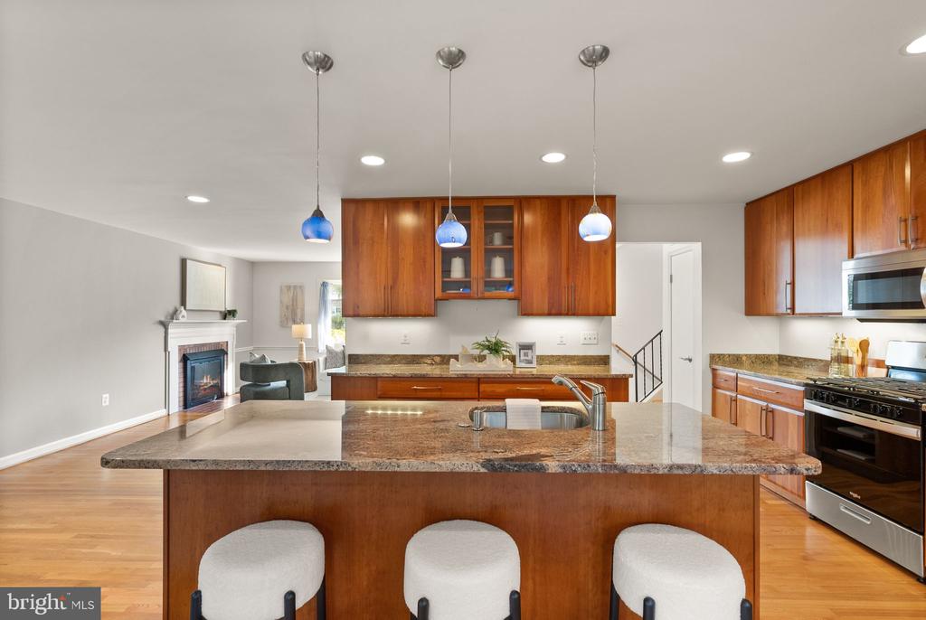 3607 COLONY ROAD