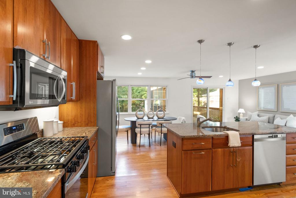 3607 COLONY ROAD
