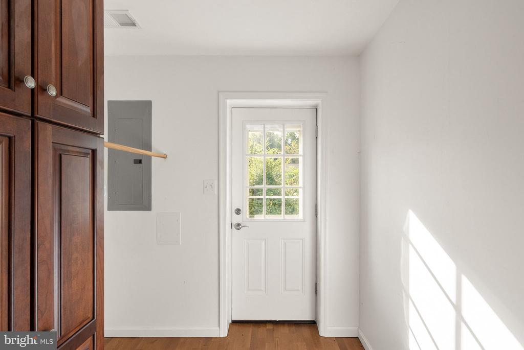 3607 COLONY ROAD