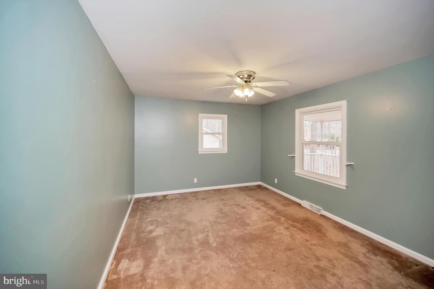14 Forest DRIVE