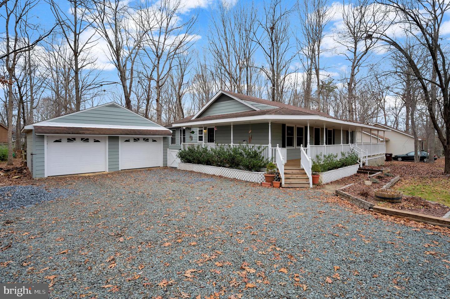 14 Forest DRIVE