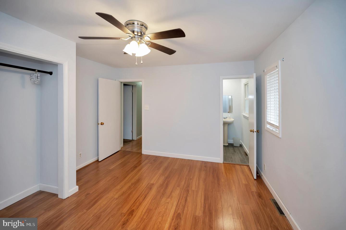 14 Forest DRIVE