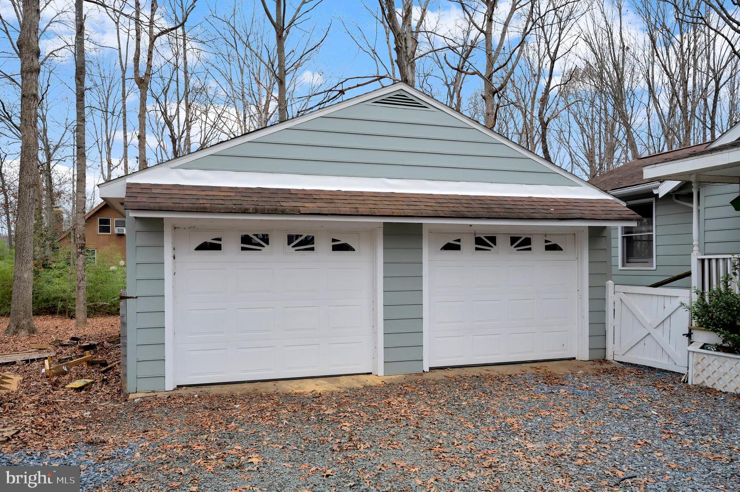 14 Forest DRIVE