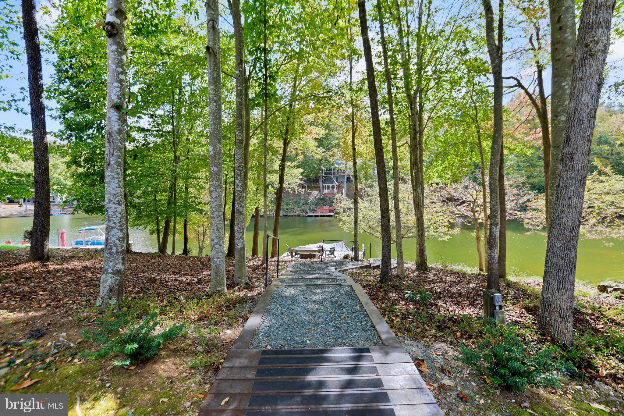 17 VINE RIDGE DRIVE