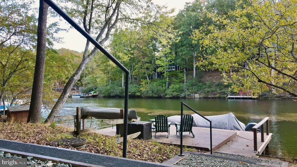 17 VINE RIDGE DRIVE