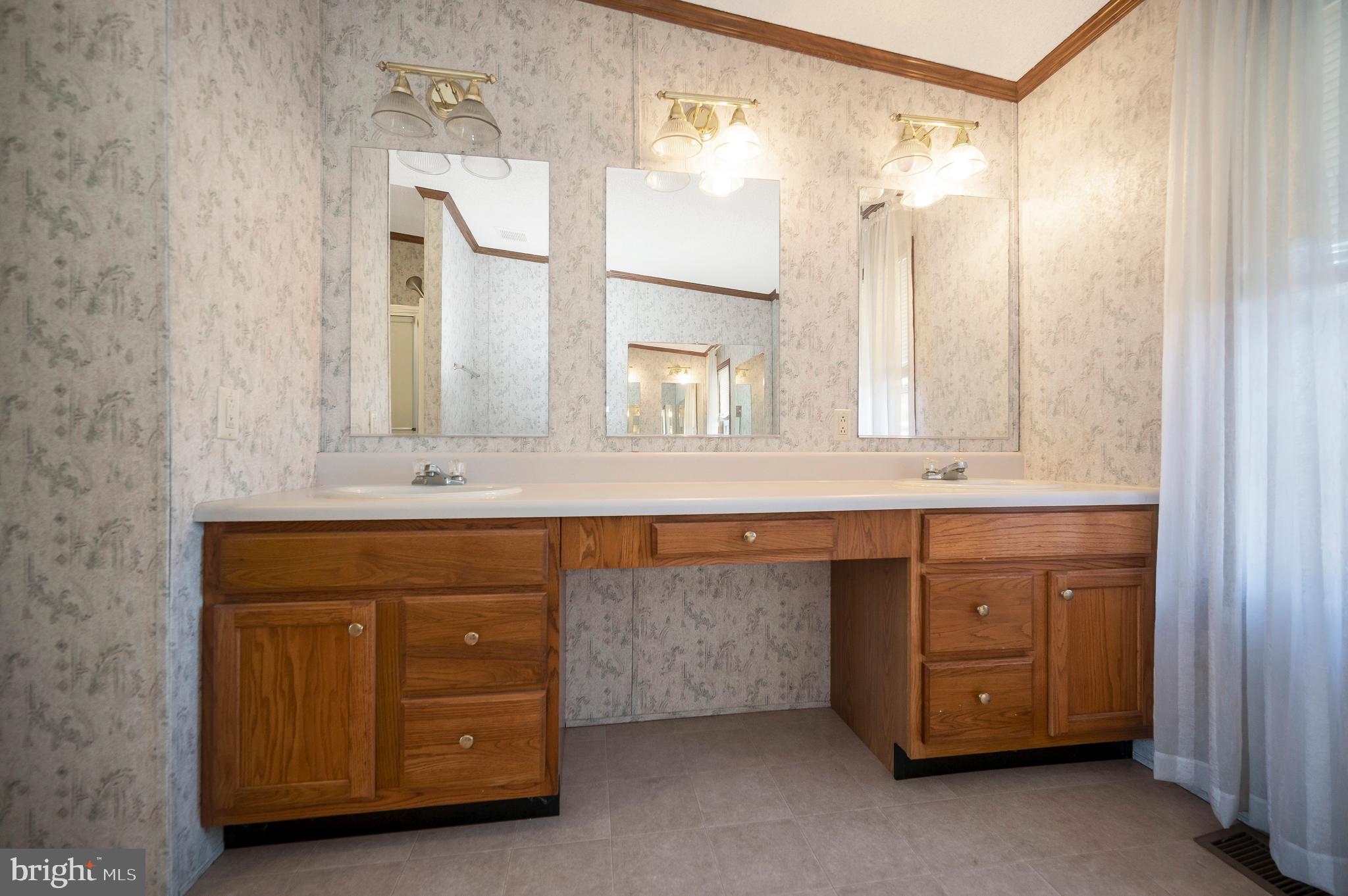 4645 THOMAS JEFFERSON PARKWAY