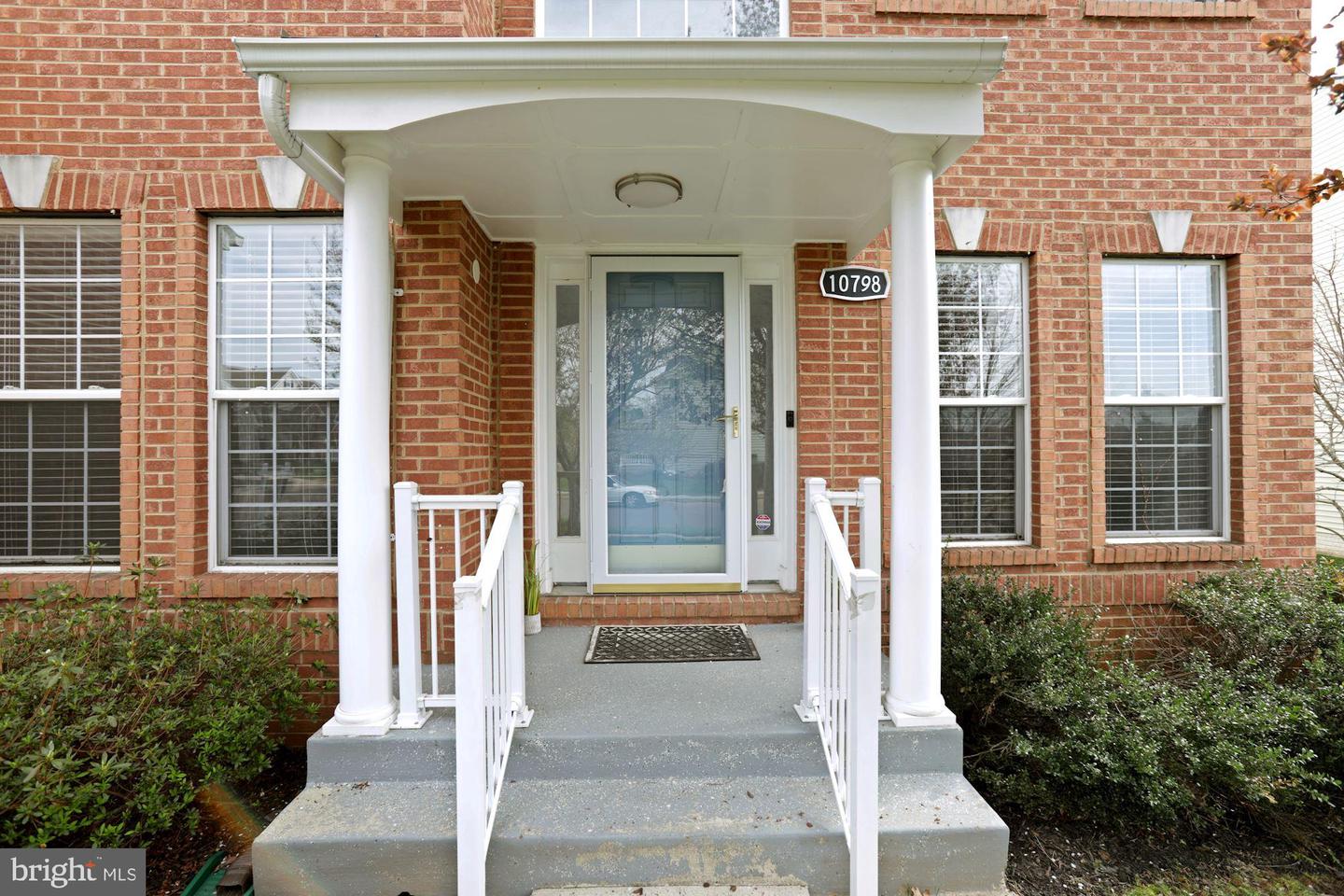 10798 Reynard Fox LANE