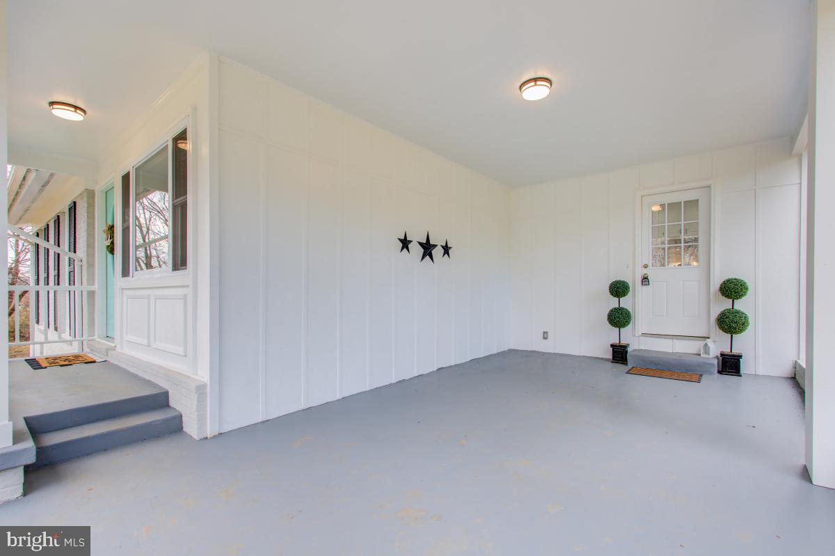 5007 DOGWOOD DRIVE