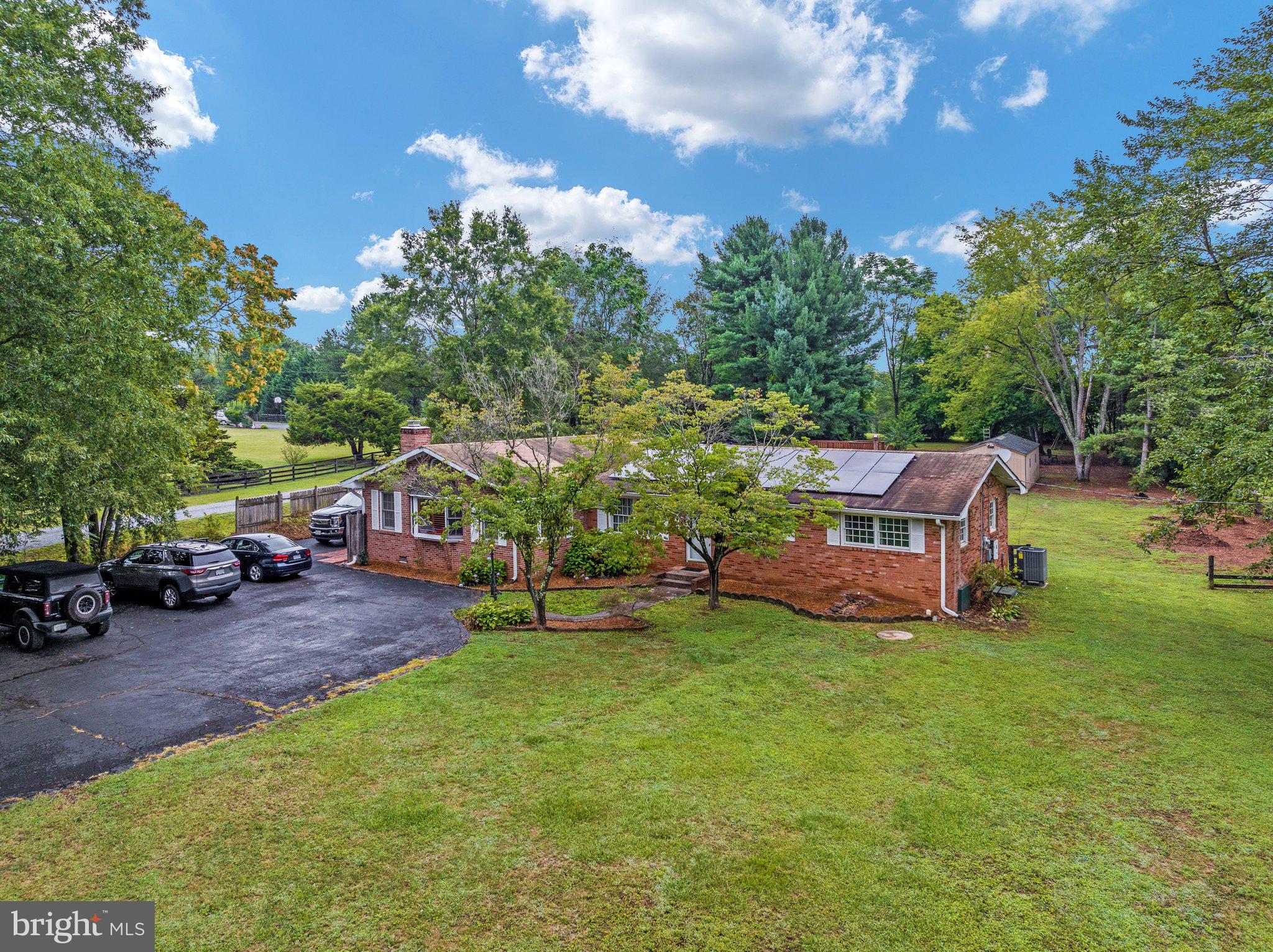 4326 Dumfries ROAD