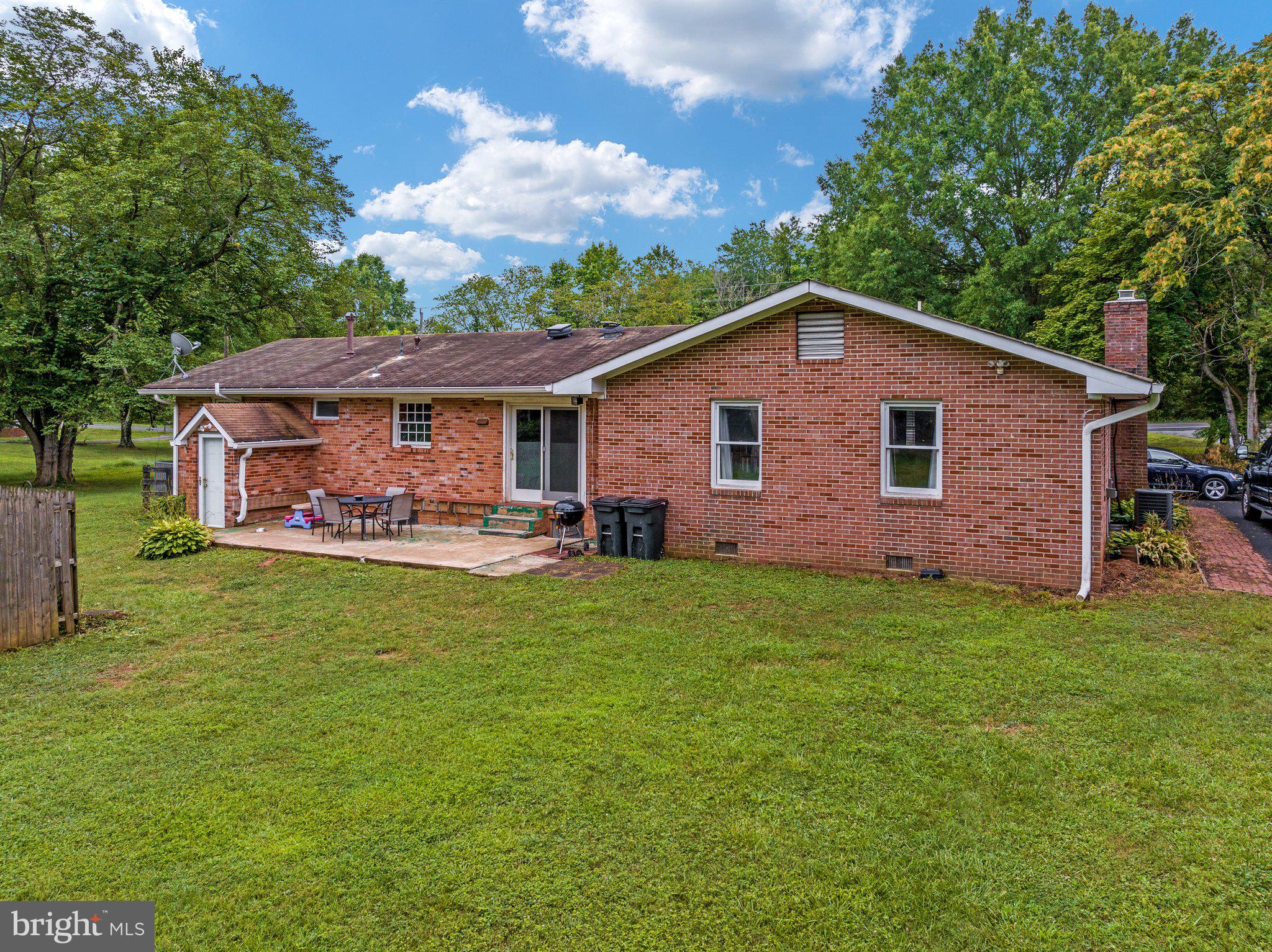 4326 Dumfries ROAD
