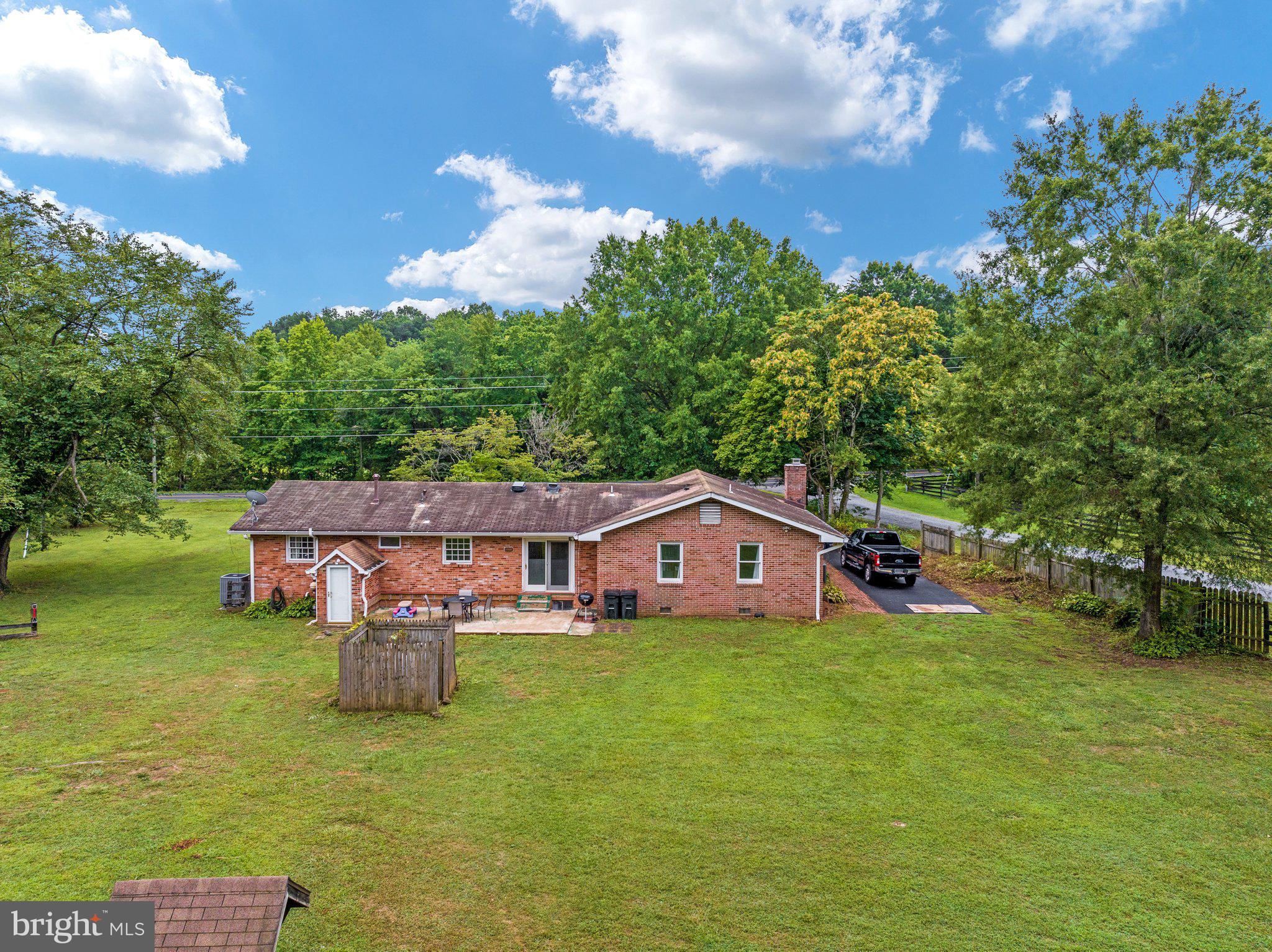 4326 Dumfries ROAD