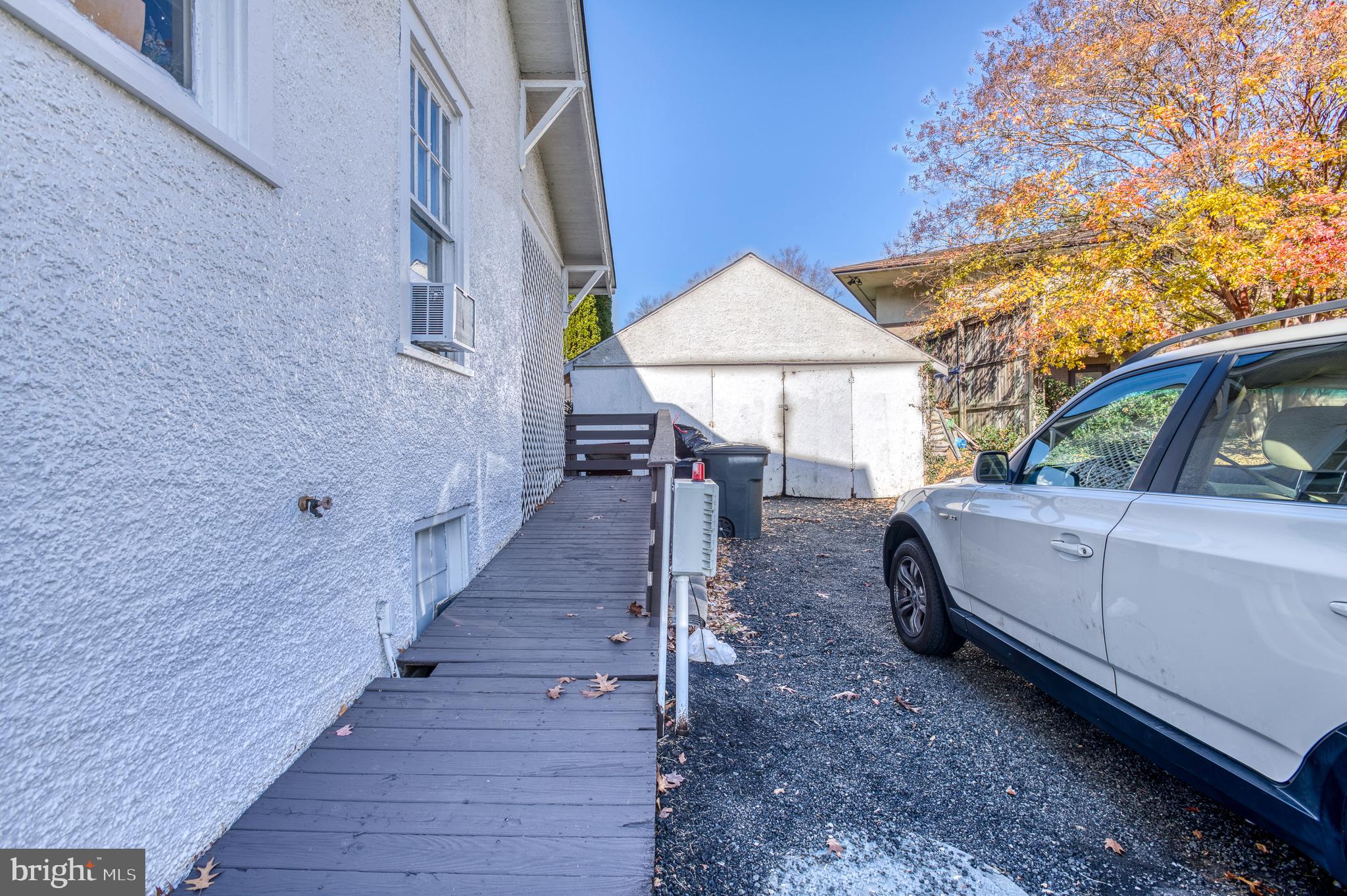 551 FROST AVENUE