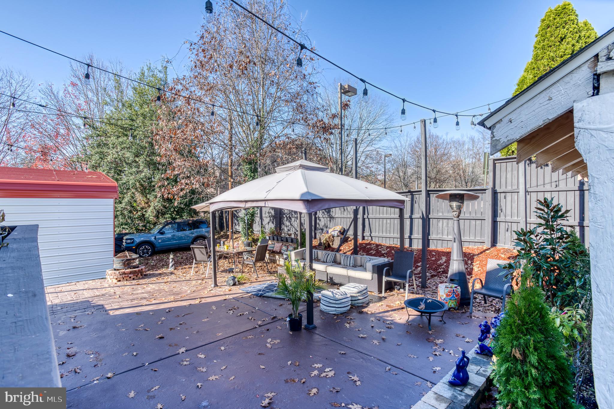 551 FROST AVENUE