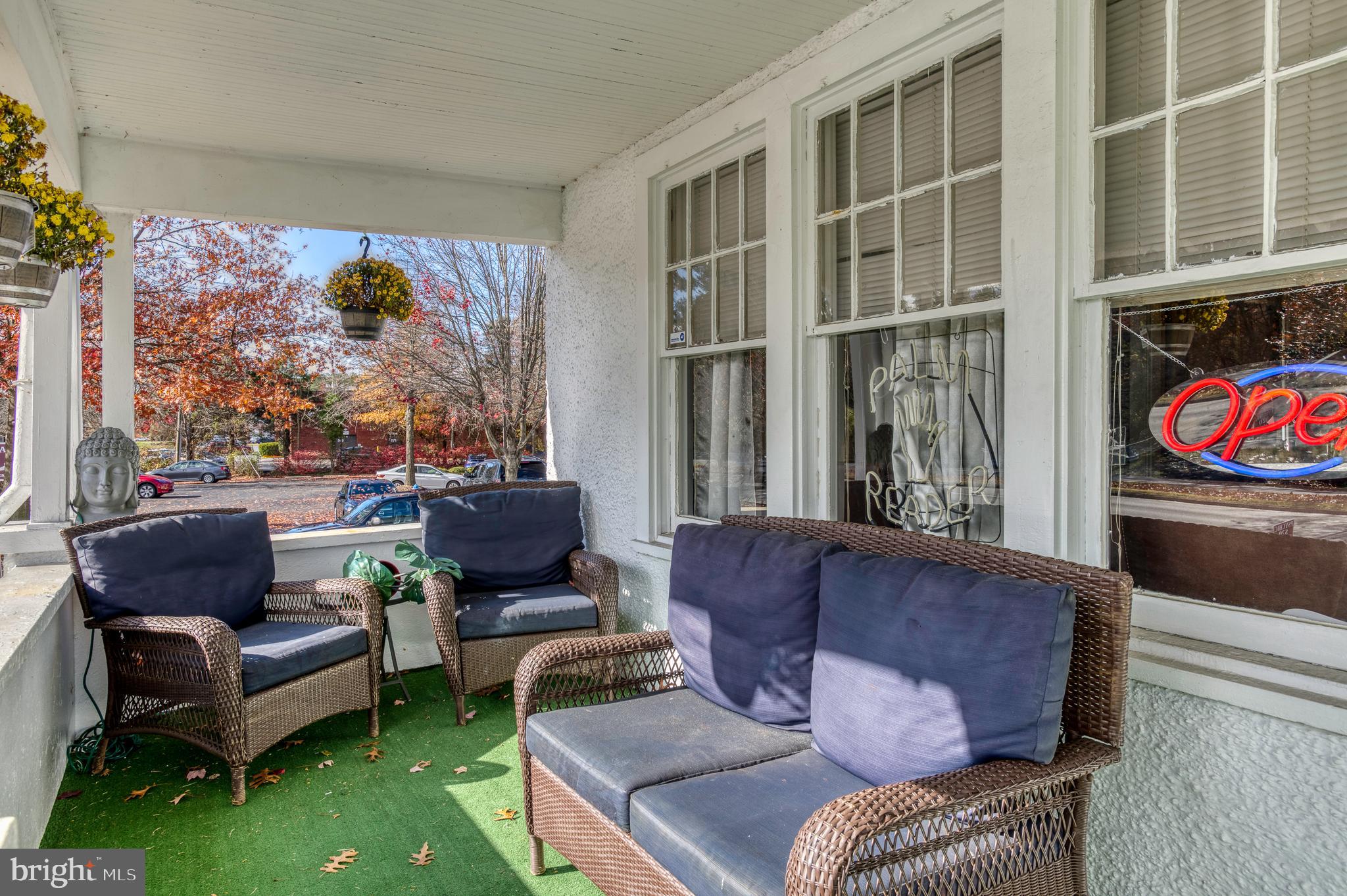 551 FROST AVENUE