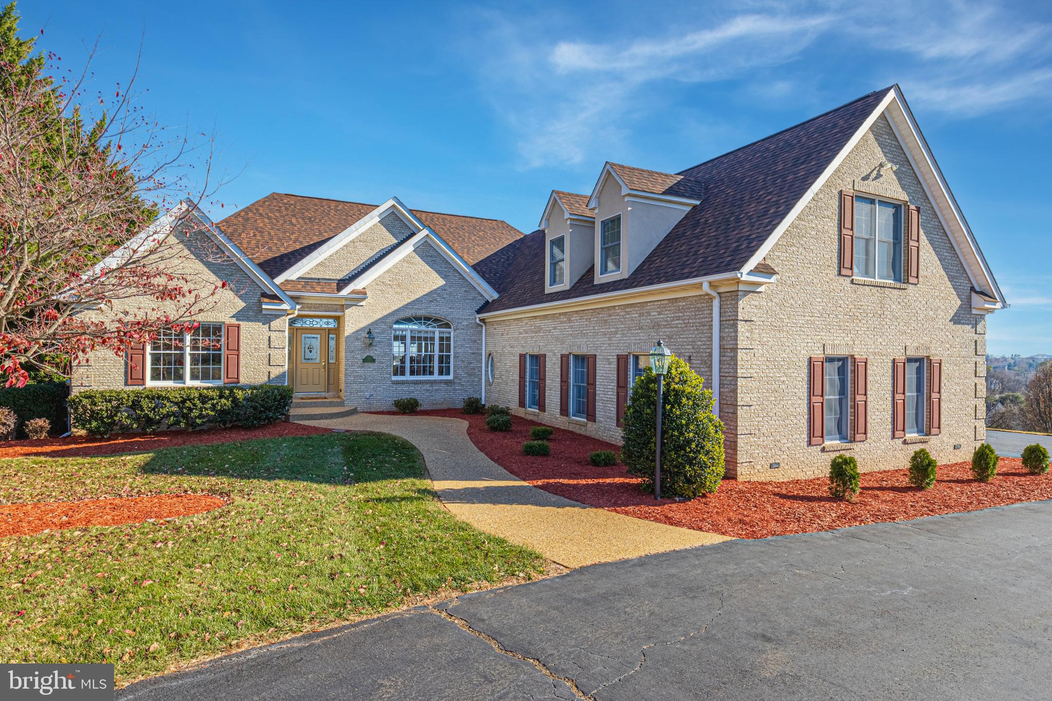 7523 Foxview DRIVE