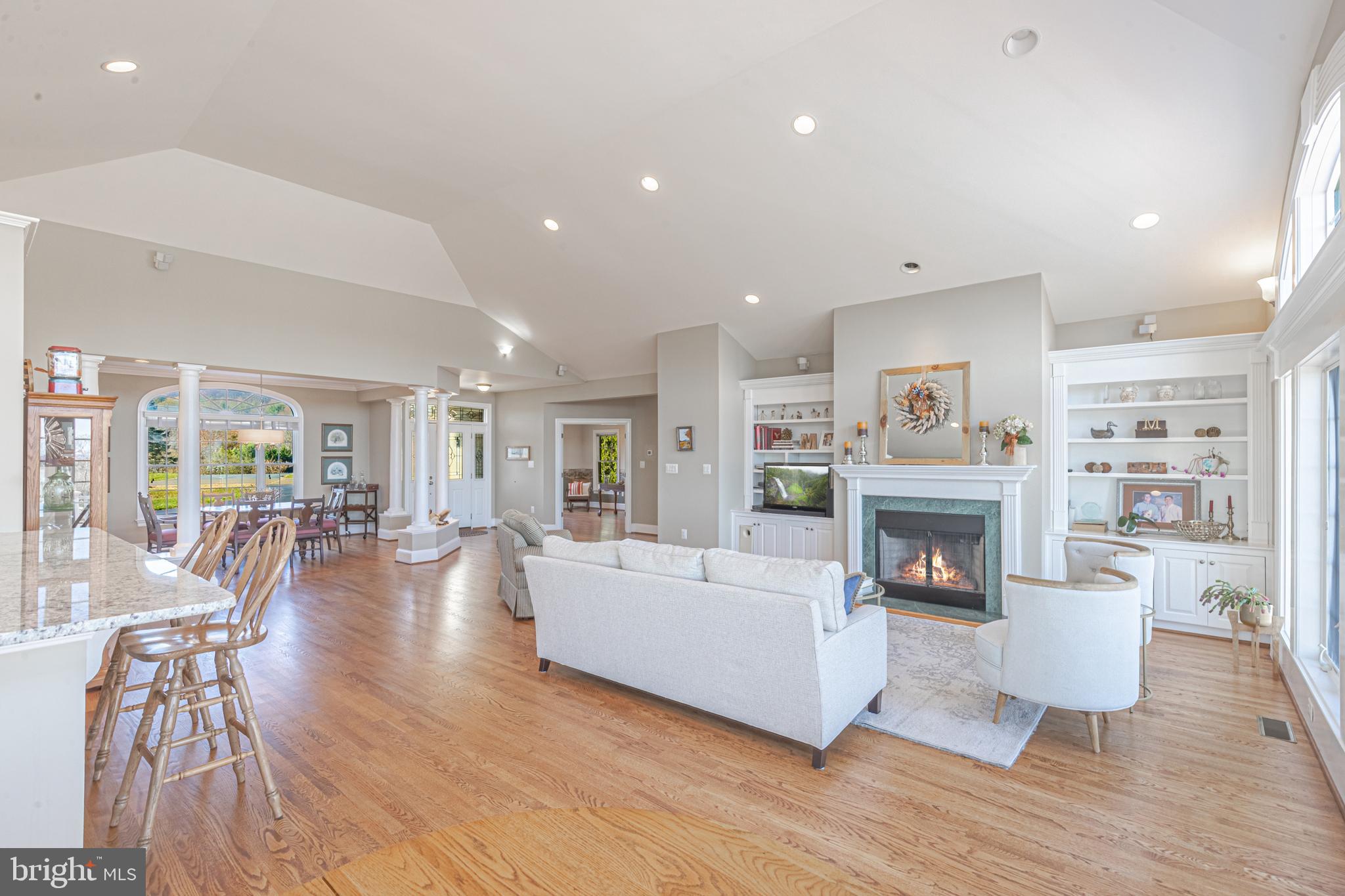 7523 Foxview DRIVE