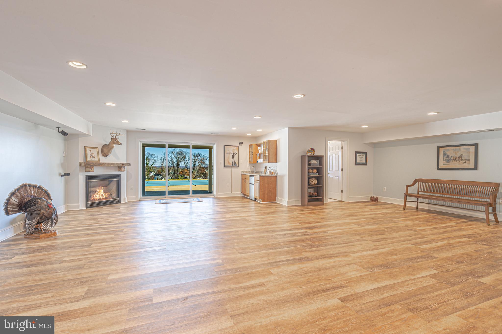7523 Foxview DRIVE