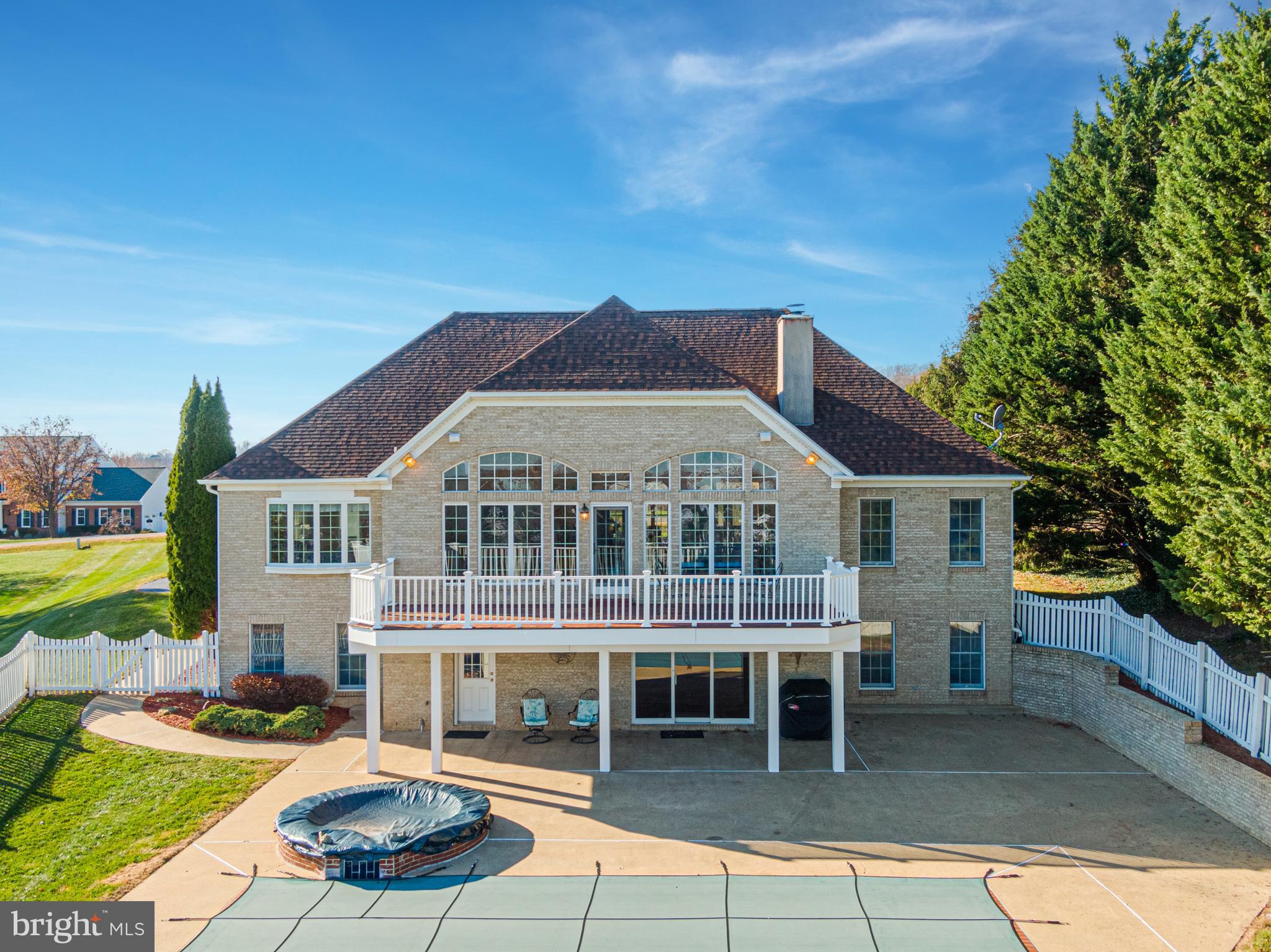 7523 Foxview DRIVE