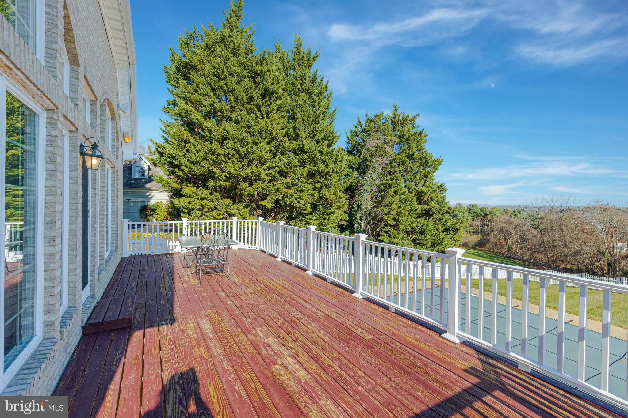 7523 Foxview DRIVE